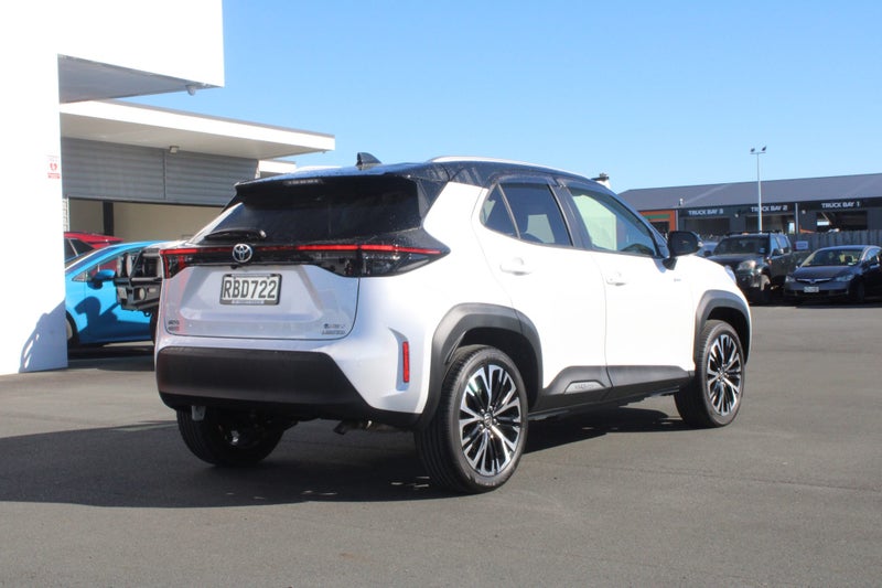 2025 Toyota Yaris Cross Limited 1.5P HV ECVT FW... image 5