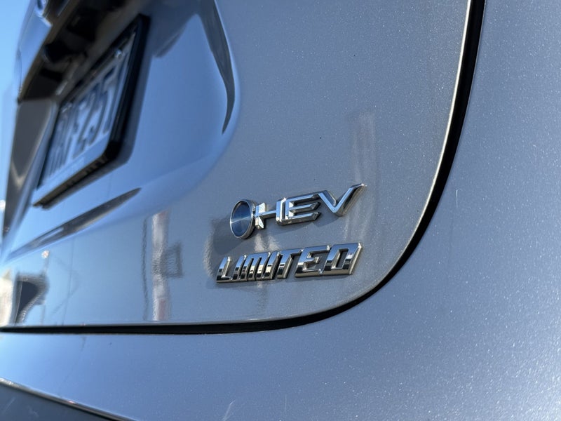 2025 Toyota Yaris Cross Limited 1.5P HYBRID image 2