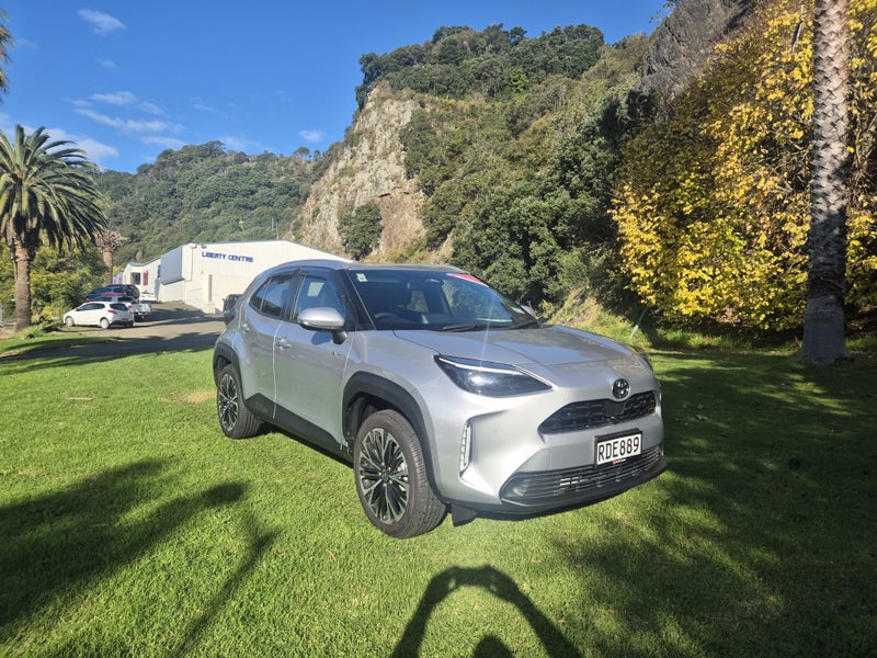 2025 Toyota Yaris Cross Limited 1.5P Hybrid image 3