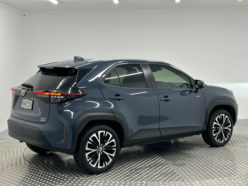 2025 Toyota Yaris Cross Limited 1.5P Hybrid image 3