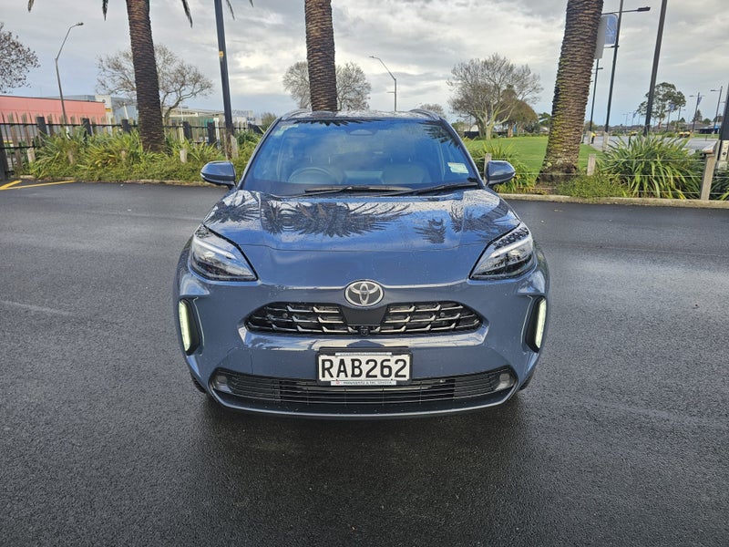 2025 Toyota Yaris Cross Limited 1.5P Hybrid SUV... image 2