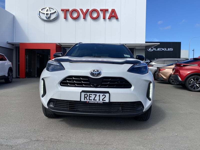 2025 Toyota Yaris Cross Limited Hybrid image 3