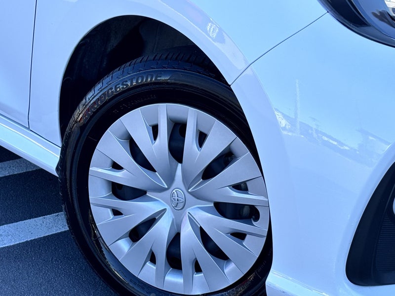 2025 Toyota Yaris GX 1.5 HYBRID ECONOMICAL HATCH image 5