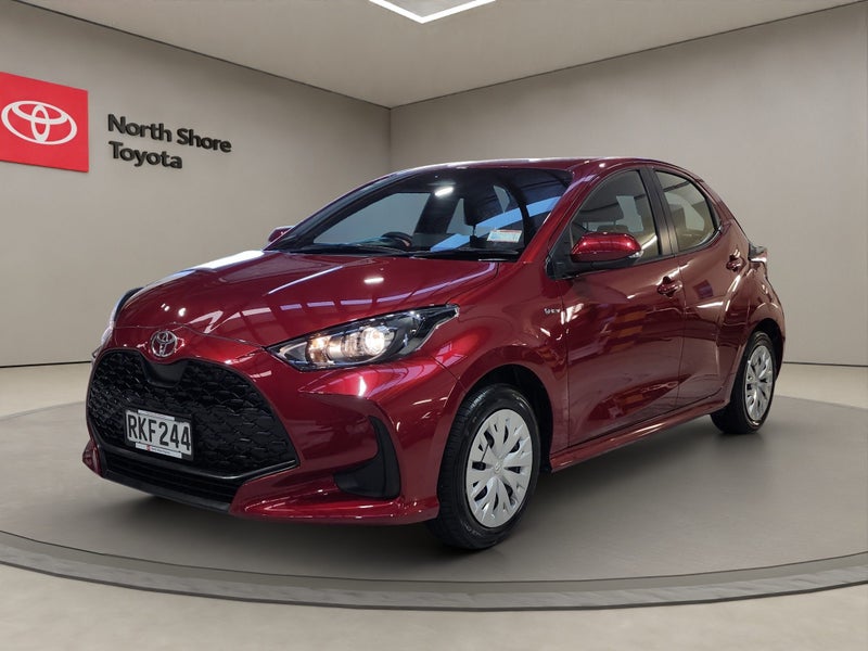 2025 Toyota Yaris GX 1.5L Hybrid FWD Hatchback image 3