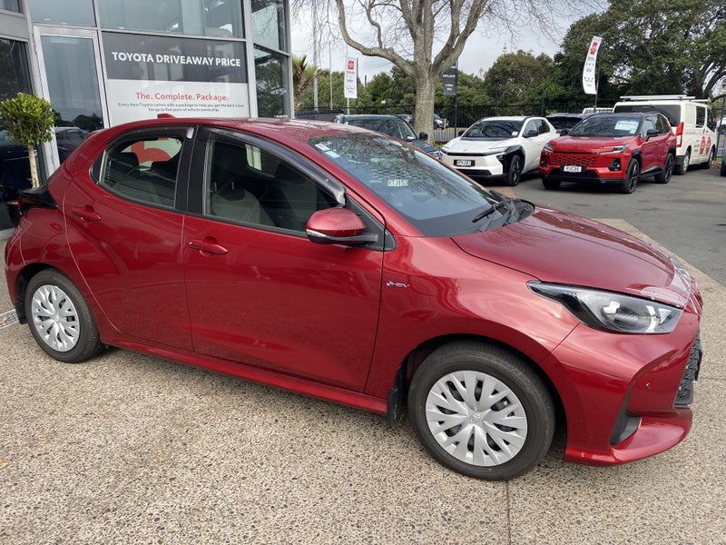 2025 Toyota Yaris GX 1.5P HEV ECVT FWD HB/5D/5S image 2