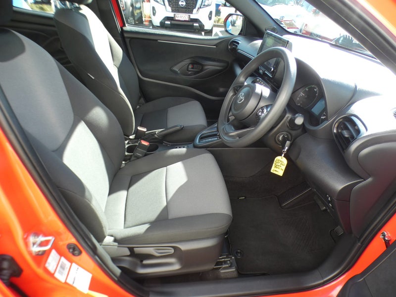 2025 Toyota Yaris GX 1.5P HEV ECVT FWD HB/5D/5S... image 2