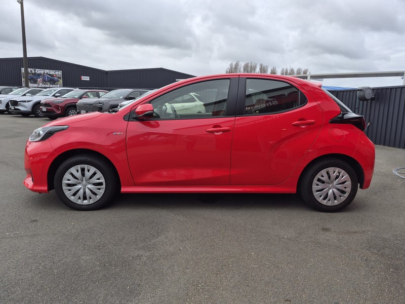 2025 Toyota Yaris GX 1.5P Hybrid FWD Automatic... image 5