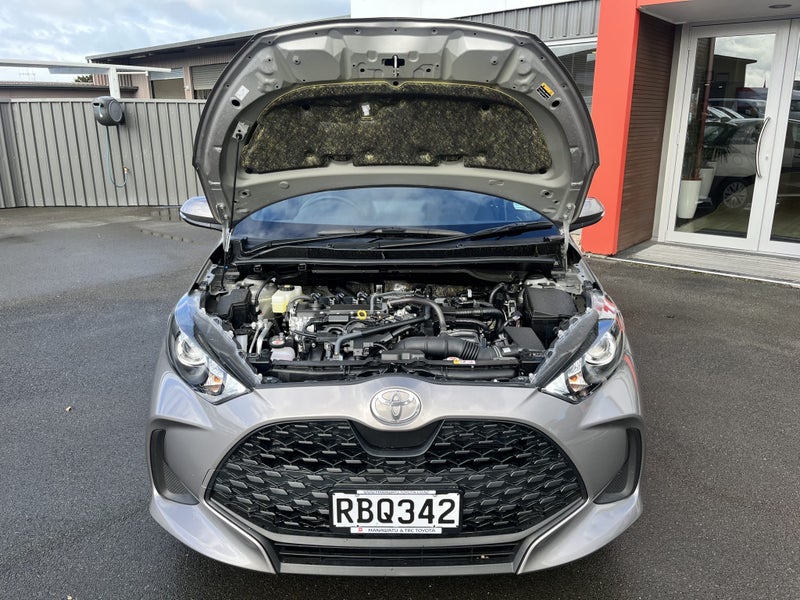 2025 Toyota Yaris GX 1.5P Hybrid FWD Hatch - Ex... image 2