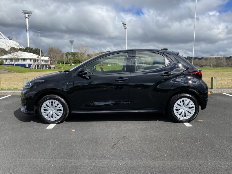 2025 Toyota Yaris GX Hatch FWD 1.5L Petrol HYBR... image 4