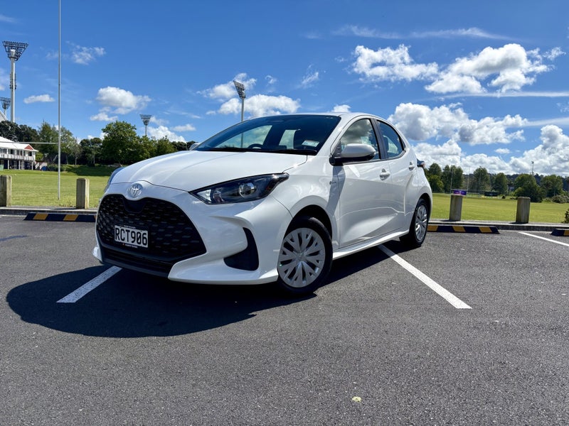 2025 Toyota Yaris GX Hatch FWD 1.5L Petrol HYBR... image 3