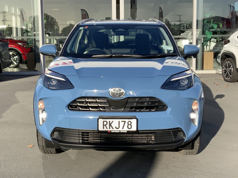 2025 Toyota Yaris GX Hybrid - Certified! image 3