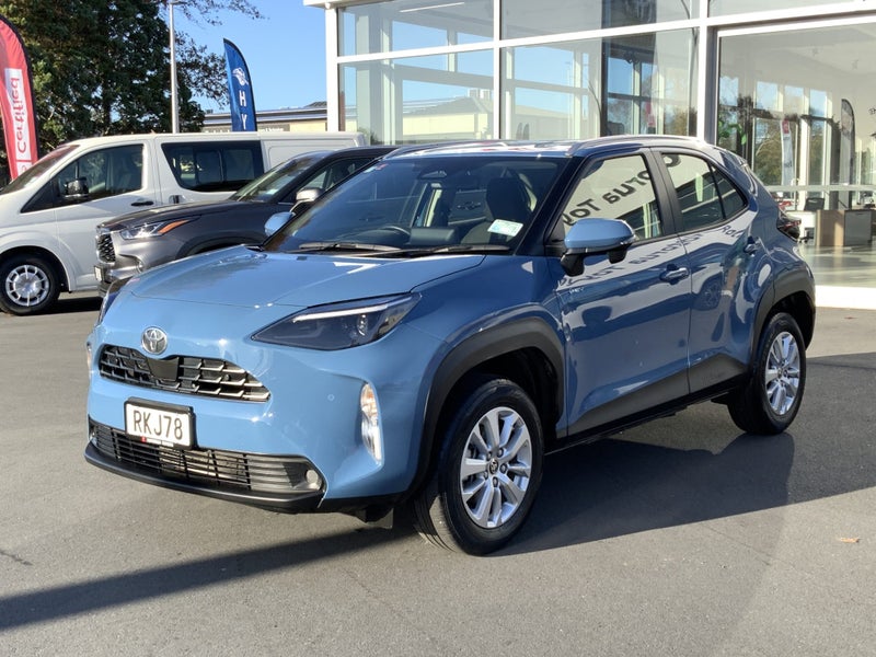 2025 Toyota Yaris GX Hybrid - Certified! image 4