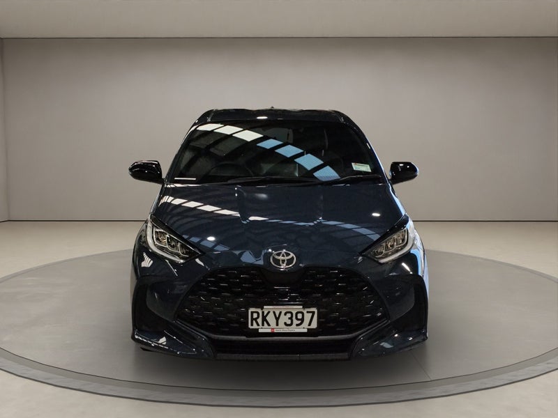 2025 Toyota Yaris ZR 1.5L Hybrid FWD Hatchback image 2