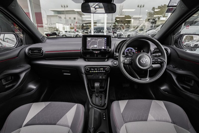 2025 Toyota Yaris Zr 1.5Ph/Cvt image 2