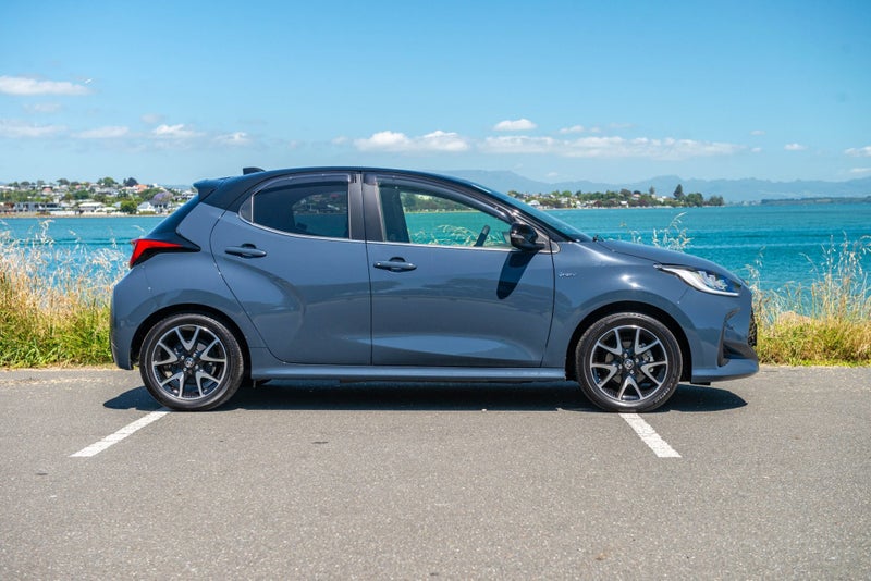 2025 Toyota Yaris ZR image 3