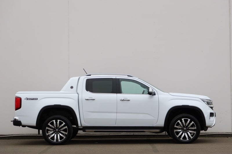 2025 Volkswagen Amarok Aventura Premium image 2
