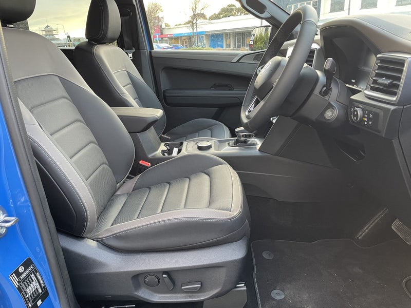2025 Volkswagen Amarok Aventura V6 4WD 184 kW image 4