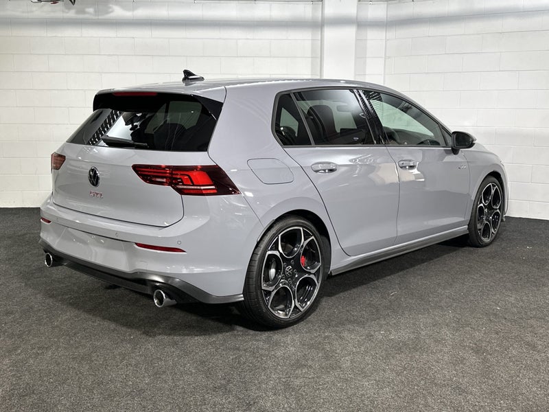 2025 Volkswagen Golf 8.5 GTI image 2