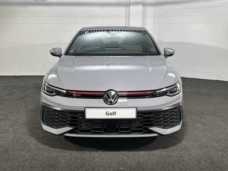 2025 Volkswagen Golf 8.5 GTI image 3
