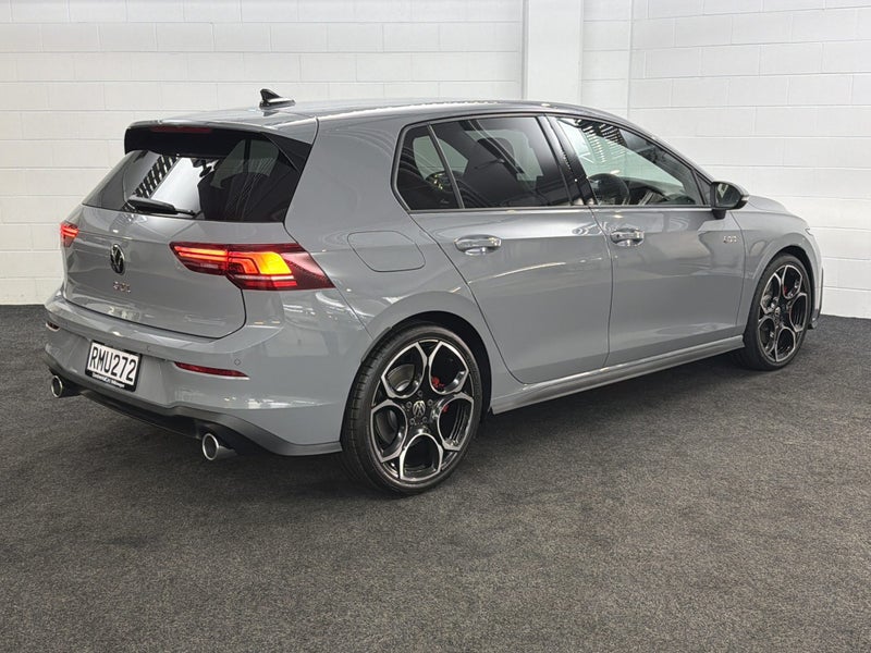 2025 Volkswagen Golf 8.5 GTI image 5