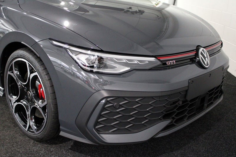 2025 Volkswagen Golf 8.5 GTI image 5
