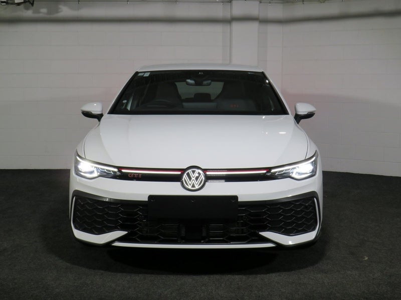2025 Volkswagen Golf 8.5 GTI image 2
