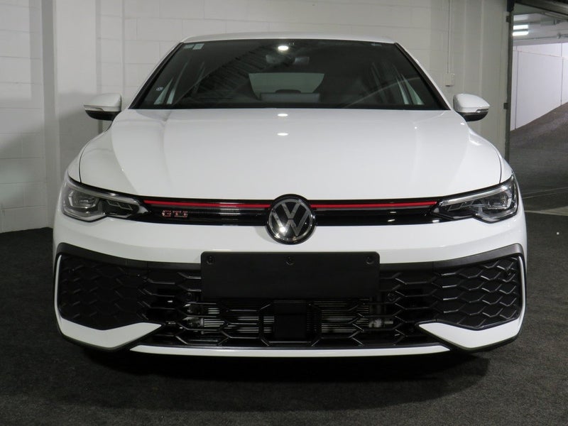 2025 Volkswagen Golf 8.5 GTI image 3