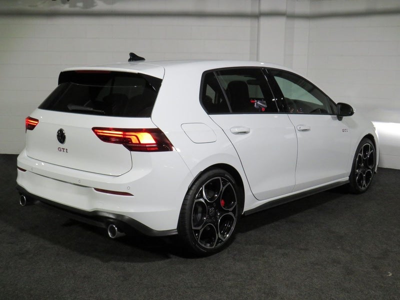 2025 Volkswagen Golf 8.5 GTI image 4