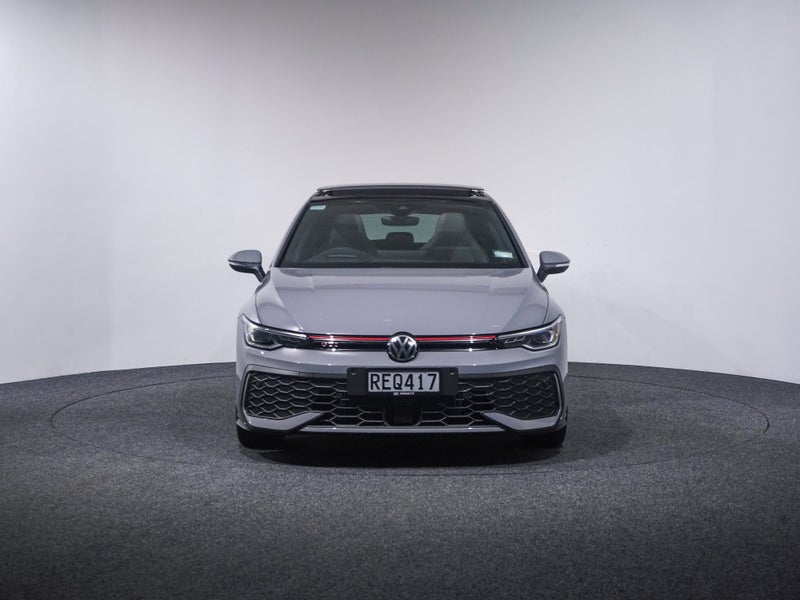 2025 Volkswagen Golf 8.5 GTI Touring 195kW image 3