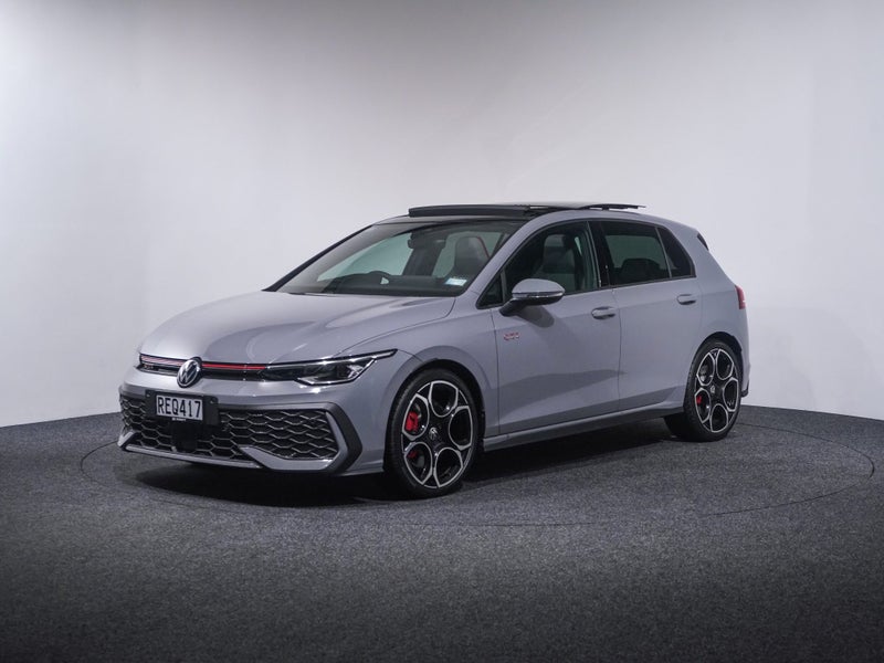 2025 Volkswagen Golf 8.5 GTI Touring 195kW image 4