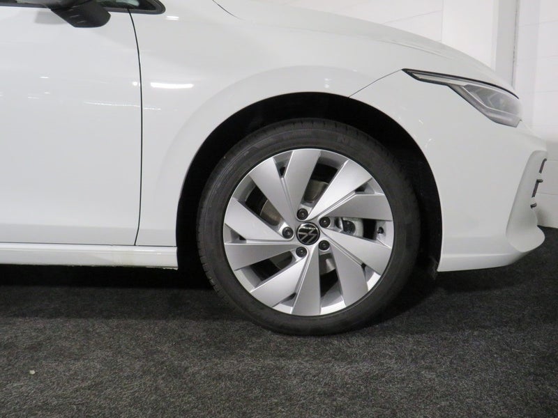 2025 Volkswagen Golf 8.5 LIFE image 5