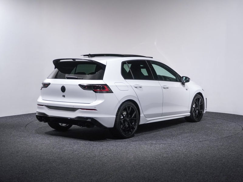 2025 Volkswagen Golf 8.5 R 4Motion 245kW image 5