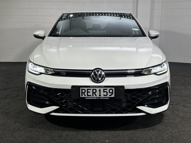 2025 Volkswagen Golf 8.5 R-LINE image 3
