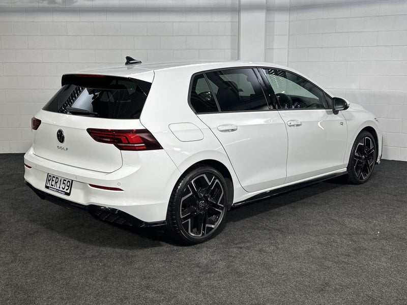 2025 Volkswagen Golf 8.5 R-LINE image 4