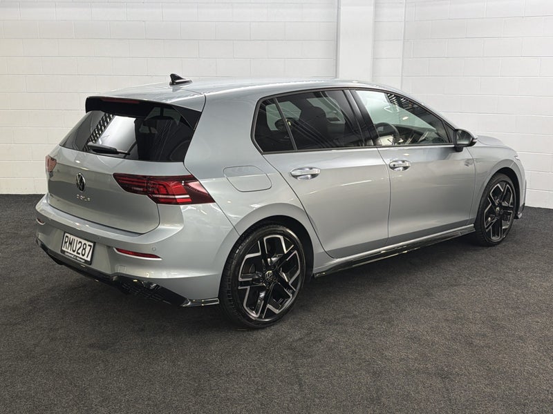 2025 Volkswagen Golf 8.5 R-LINE image 4