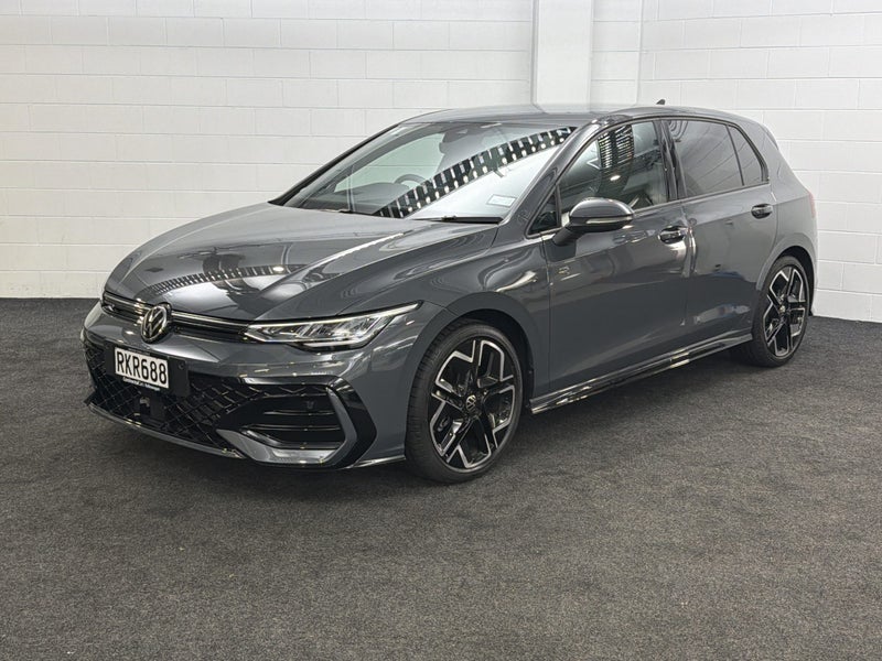 2025 Volkswagen Golf 8.5 R-LINE image 2