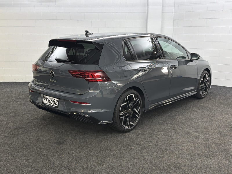 2025 Volkswagen Golf 8.5 R-LINE image 4