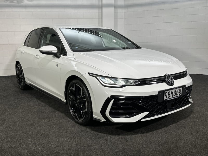 2025 Volkswagen Golf 8.5 R-LINE image 3