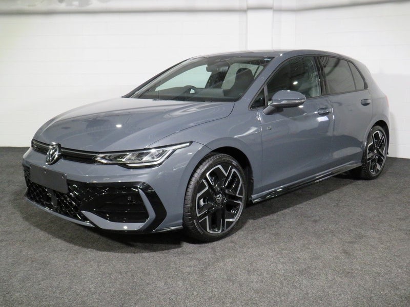 2025 Volkswagen Golf 8.5 R-LINE image 2