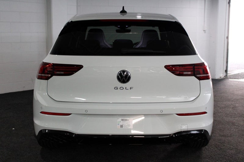 2025 Volkswagen Golf 8.5 R-LINE image 3