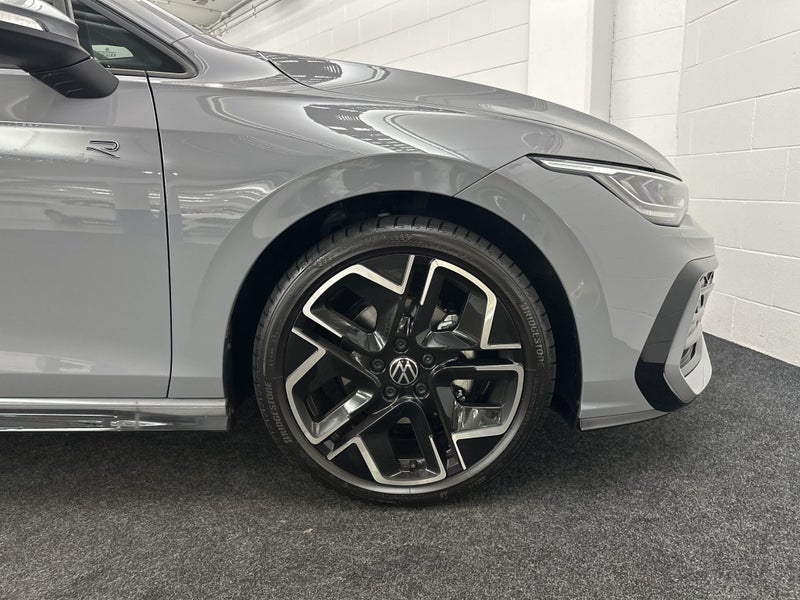2025 Volkswagen Golf 8.5 R-LINE image 5