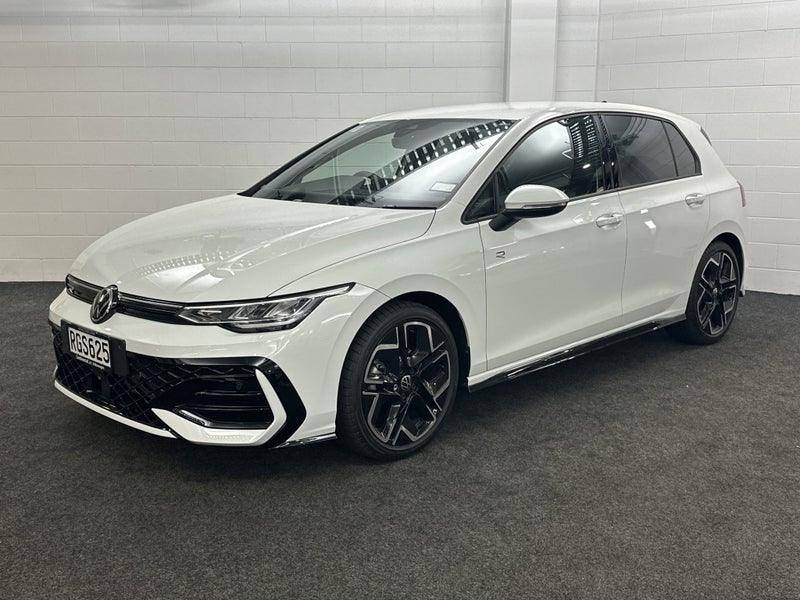 2025 Volkswagen Golf 8.5 R-LINE image 2