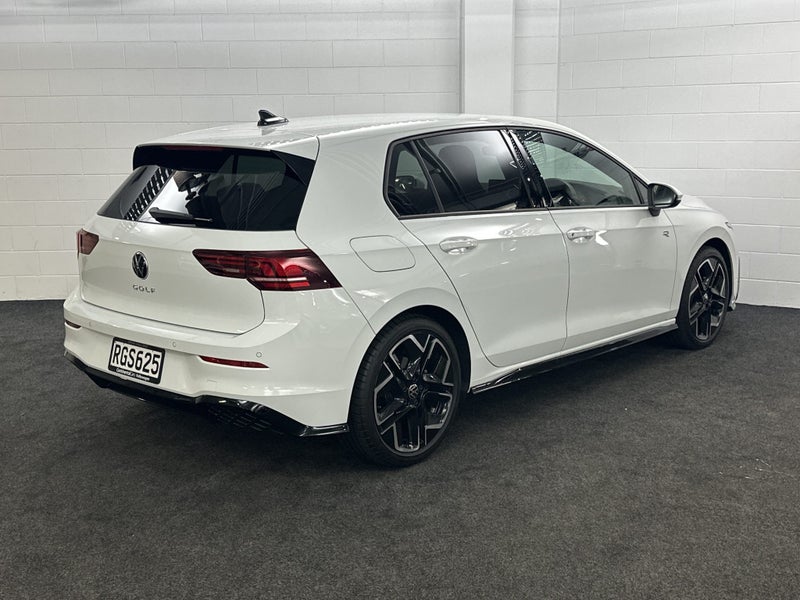 2025 Volkswagen Golf 8.5 R-LINE image 5