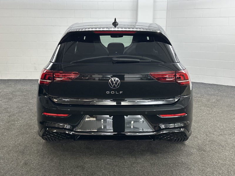 2025 Volkswagen Golf 8.5 R-LINE image 3