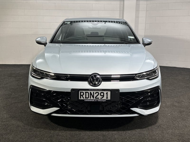 2025 Volkswagen Golf 8.5 R-LINE image 2