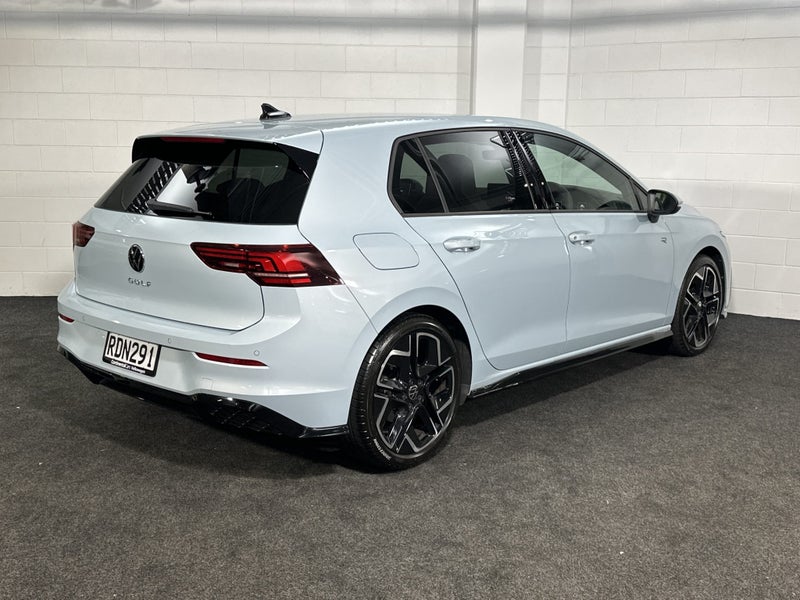 2025 Volkswagen Golf 8.5 R-LINE image 5