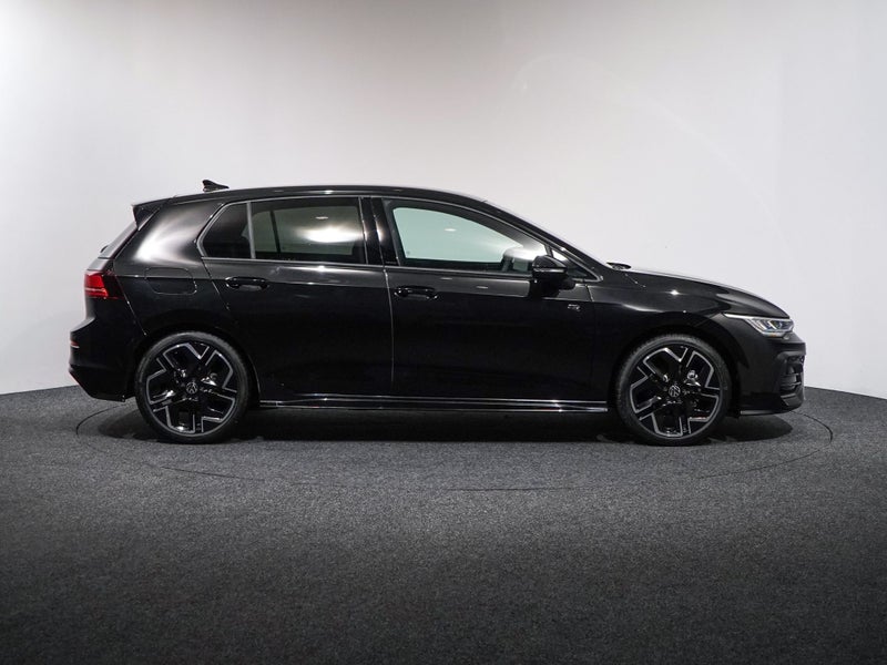 2025 Volkswagen Golf 8.5 R-Line Touring 110kW image 5