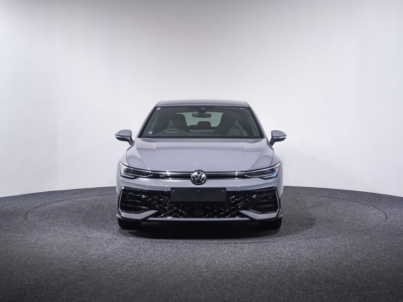 2025 Volkswagen Golf 8.5 R-Line Touring 110kW image 3