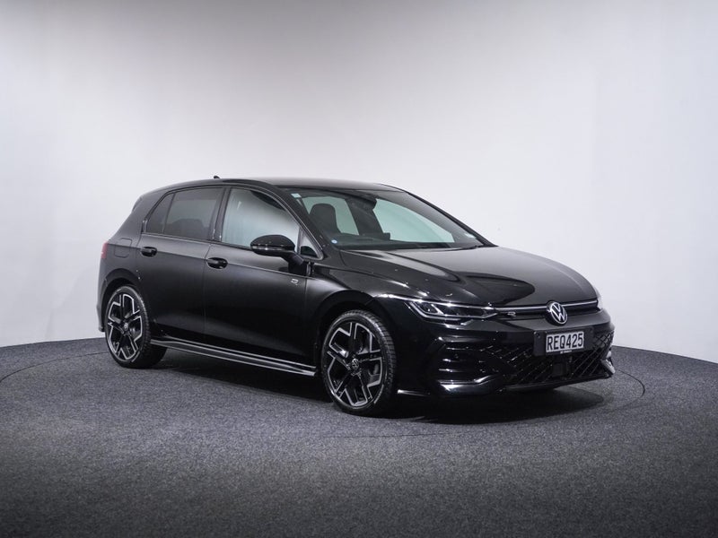 2025 Volkswagen Golf 8.5 R-Line Touring 110kW image 1