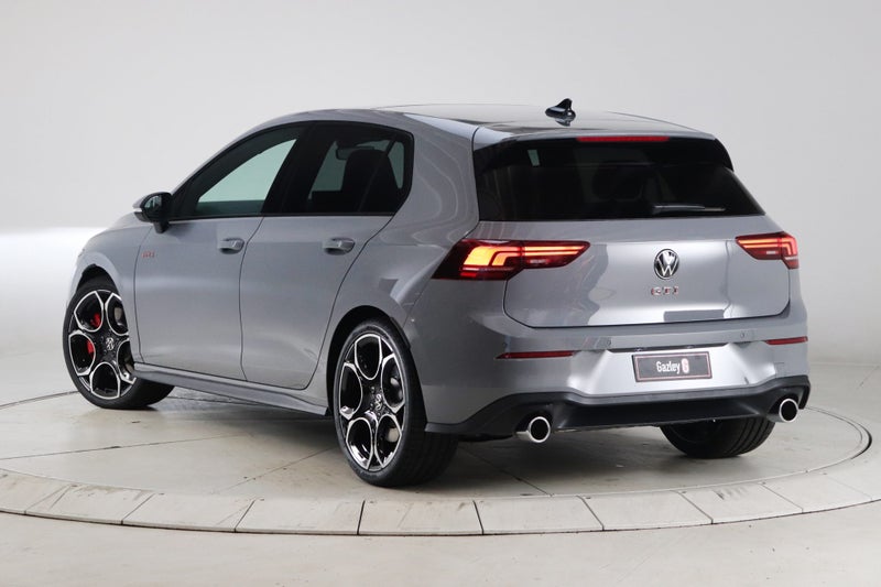 2025 Volkswagen Golf GTI image 3